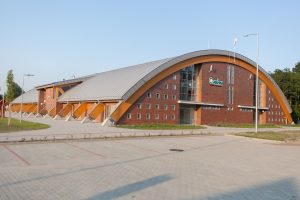csarnok08