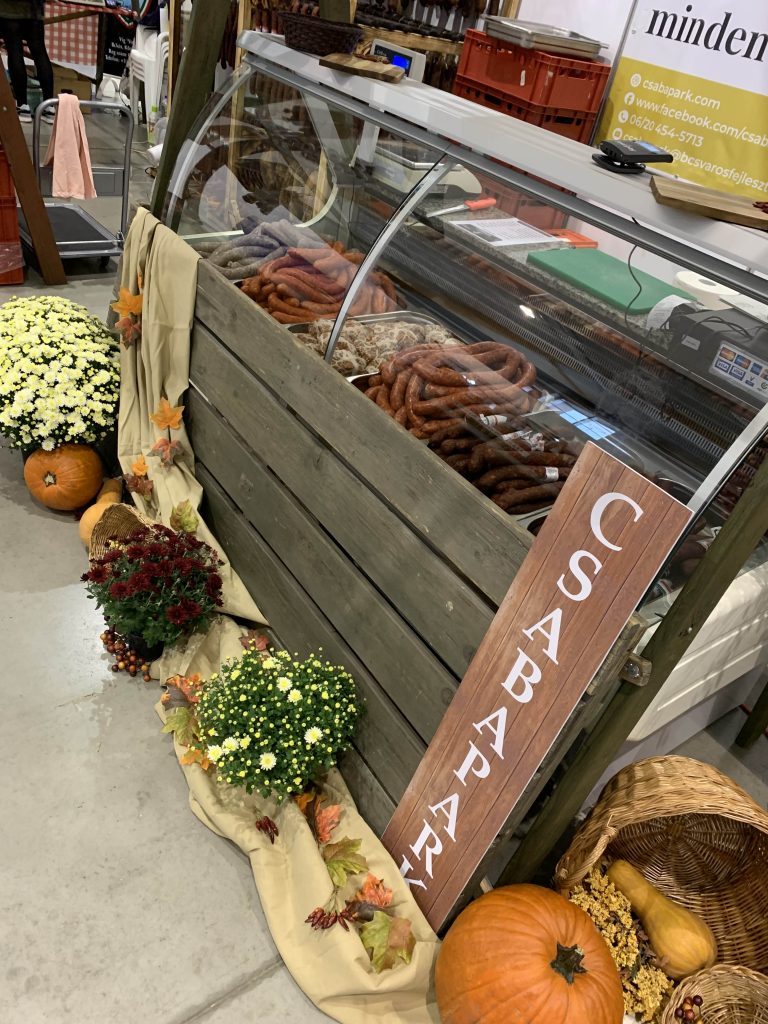 csabai kolbaszfesztival stand dekoracio 1 20231121 1132000789